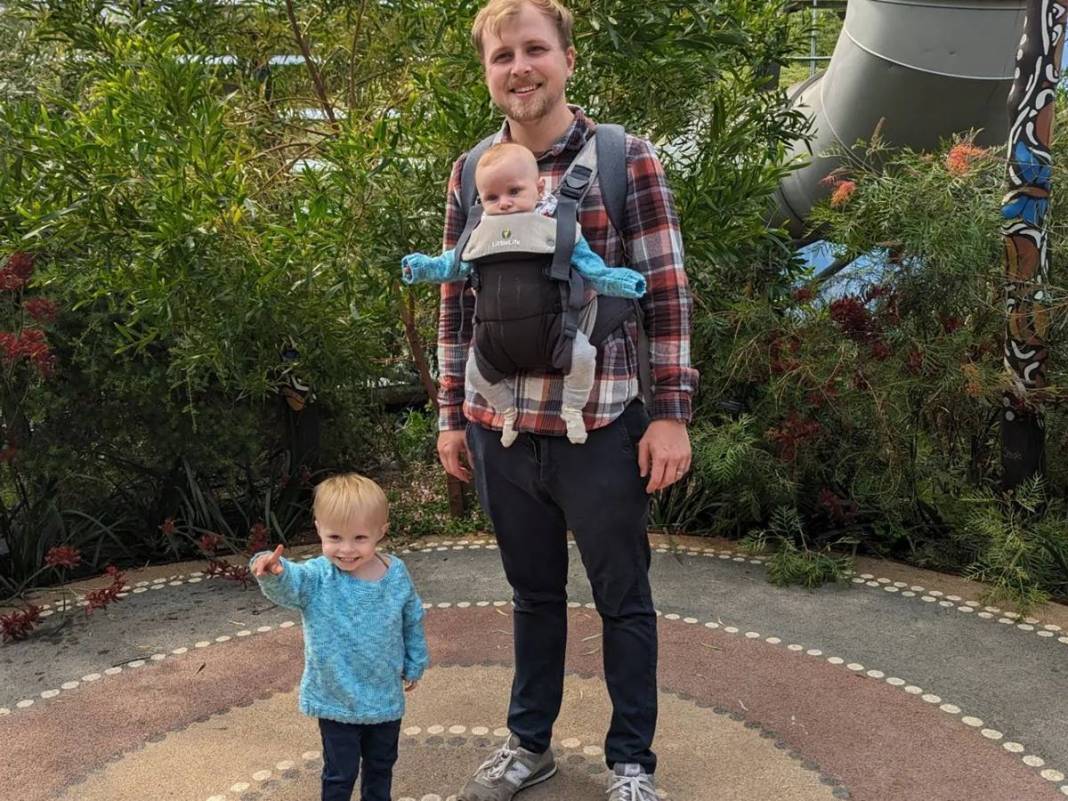 12 yaşında gibi ama 2 çocuk annesi! Yaşını duyanlar inanmakta güçlük çekiyor 3